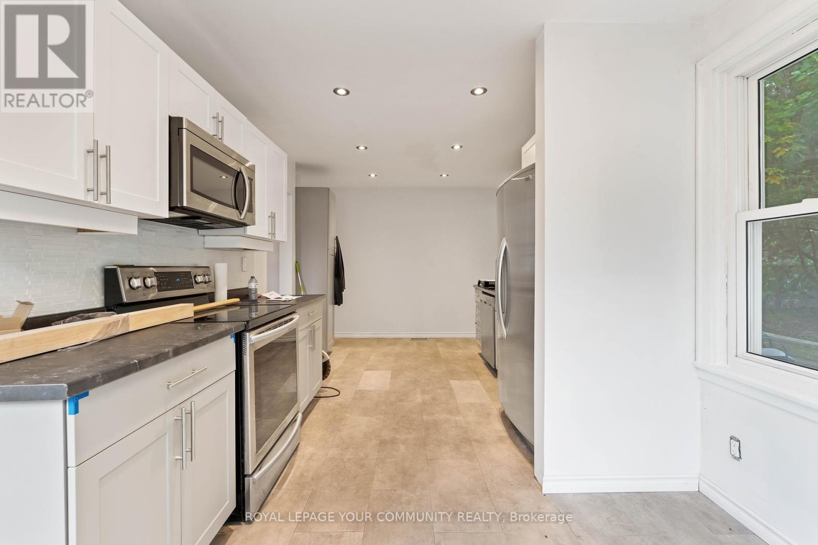 181 Burnham Street, Belleville, Ontario  K8N 3S1 - Photo 13 - X12457482