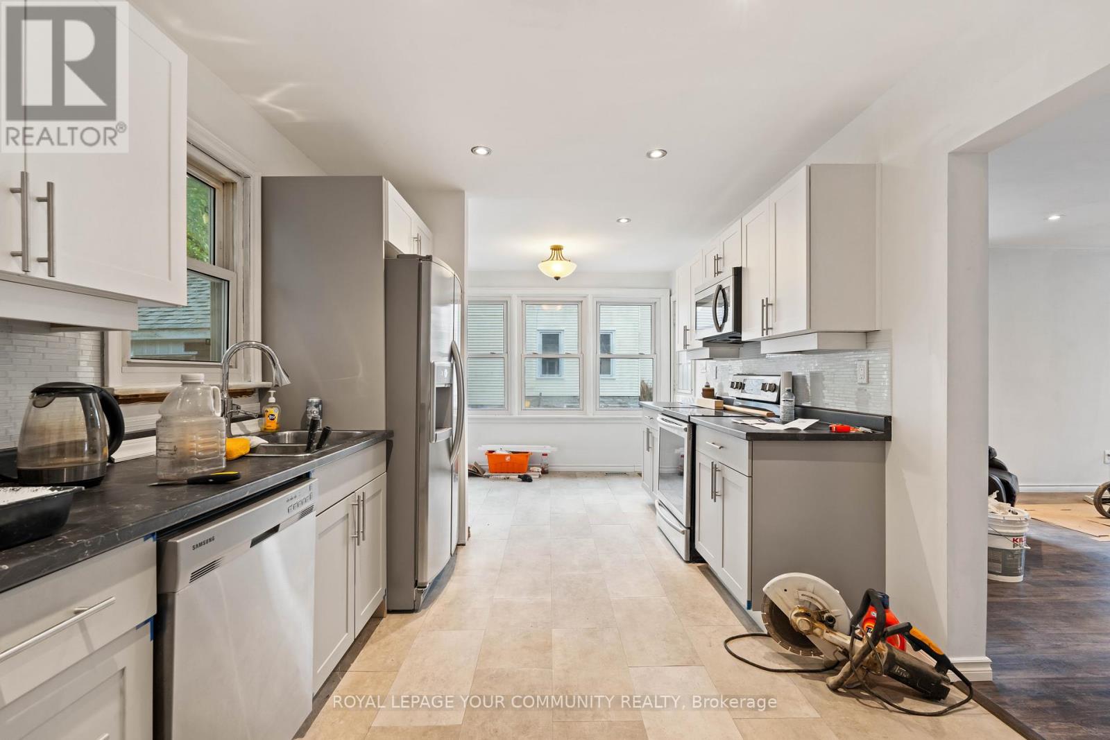 181 Burnham Street, Belleville, Ontario  K8N 3S1 - Photo 9 - X12457482