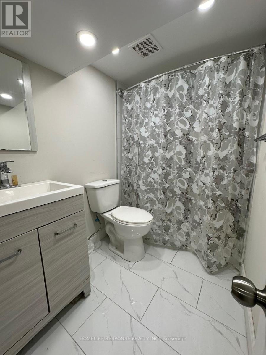 88 Shelby Avenue, Hamilton, Ontario  L8H 5L5 - Photo 12 - X12457487
