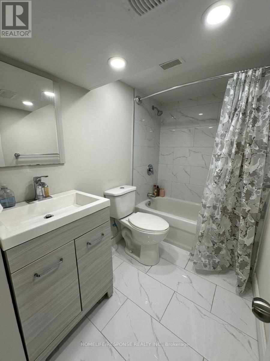 88 Shelby Avenue, Hamilton, Ontario  L8H 5L5 - Photo 13 - X12457487