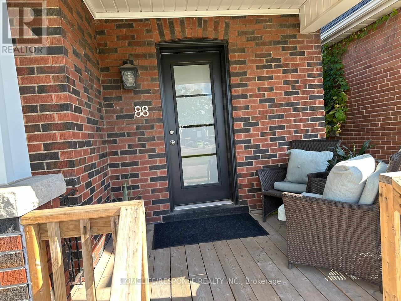 88 Shelby Avenue, Hamilton, Ontario  L8H 5L5 - Photo 2 - X12457487