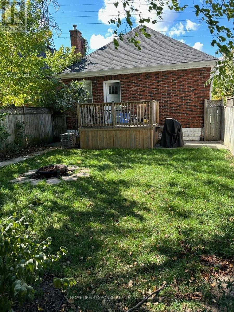88 Shelby Avenue, Hamilton, Ontario  L8H 5L5 - Photo 22 - X12457487