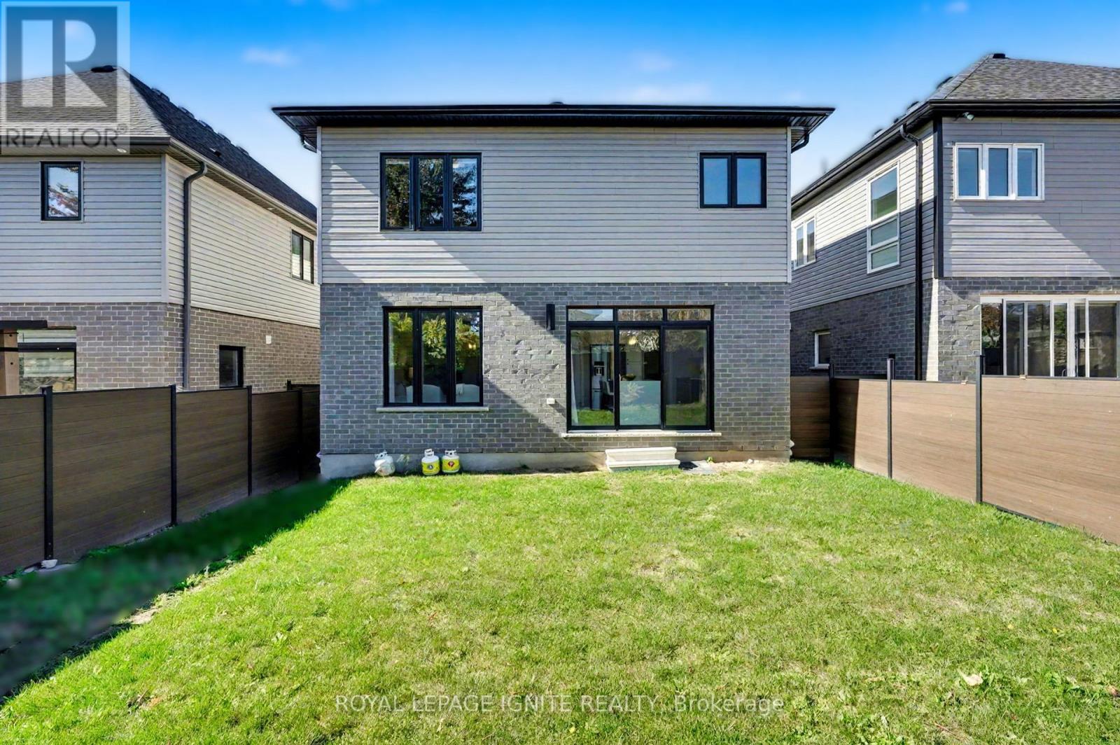156 Ridgemount Street, Kitchener, Ontario  N2P 0K4 - Photo 43 - X12457568