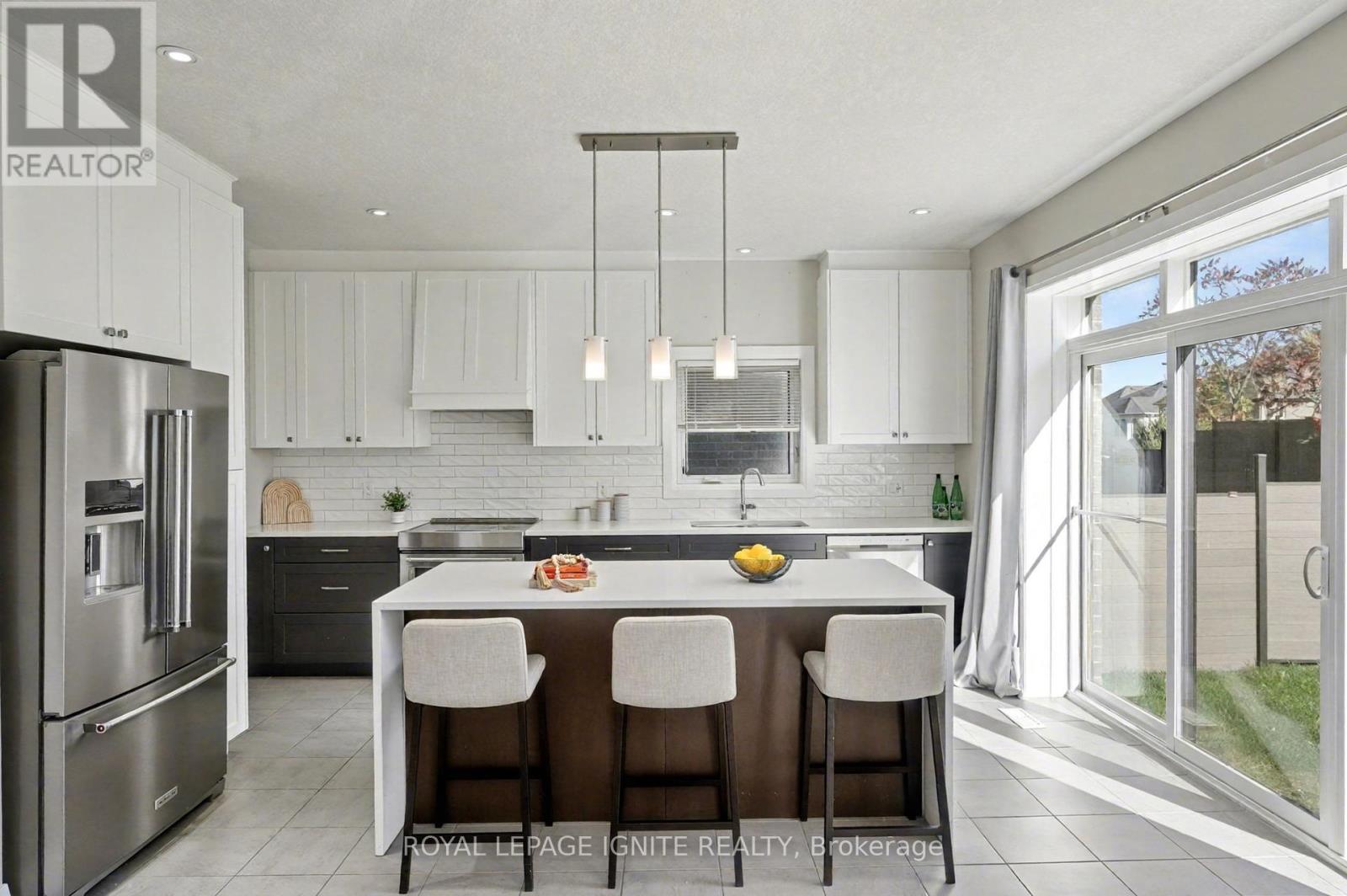 156 Ridgemount Street, Kitchener, Ontario  N2P 0K4 - Photo 9 - X12457568