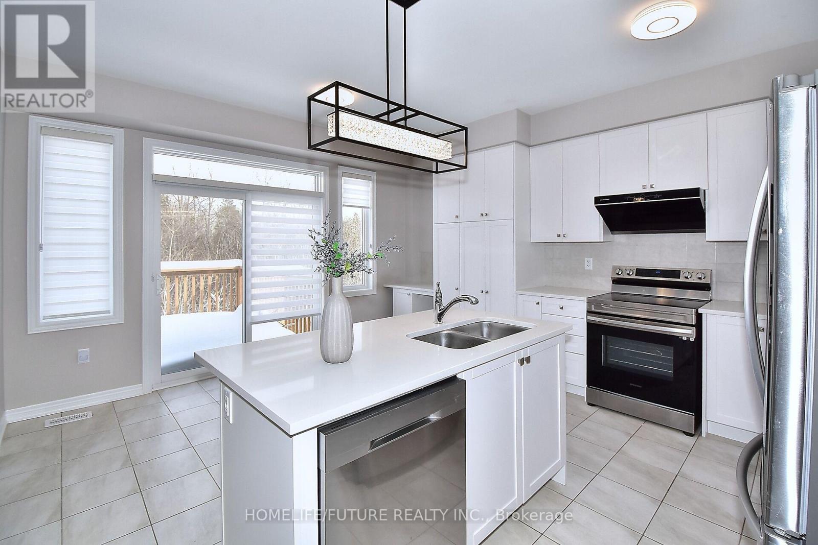 656 Lemay Grove, Peterborough, Ontario  K9K 0H8 - Photo 11 - X12457582