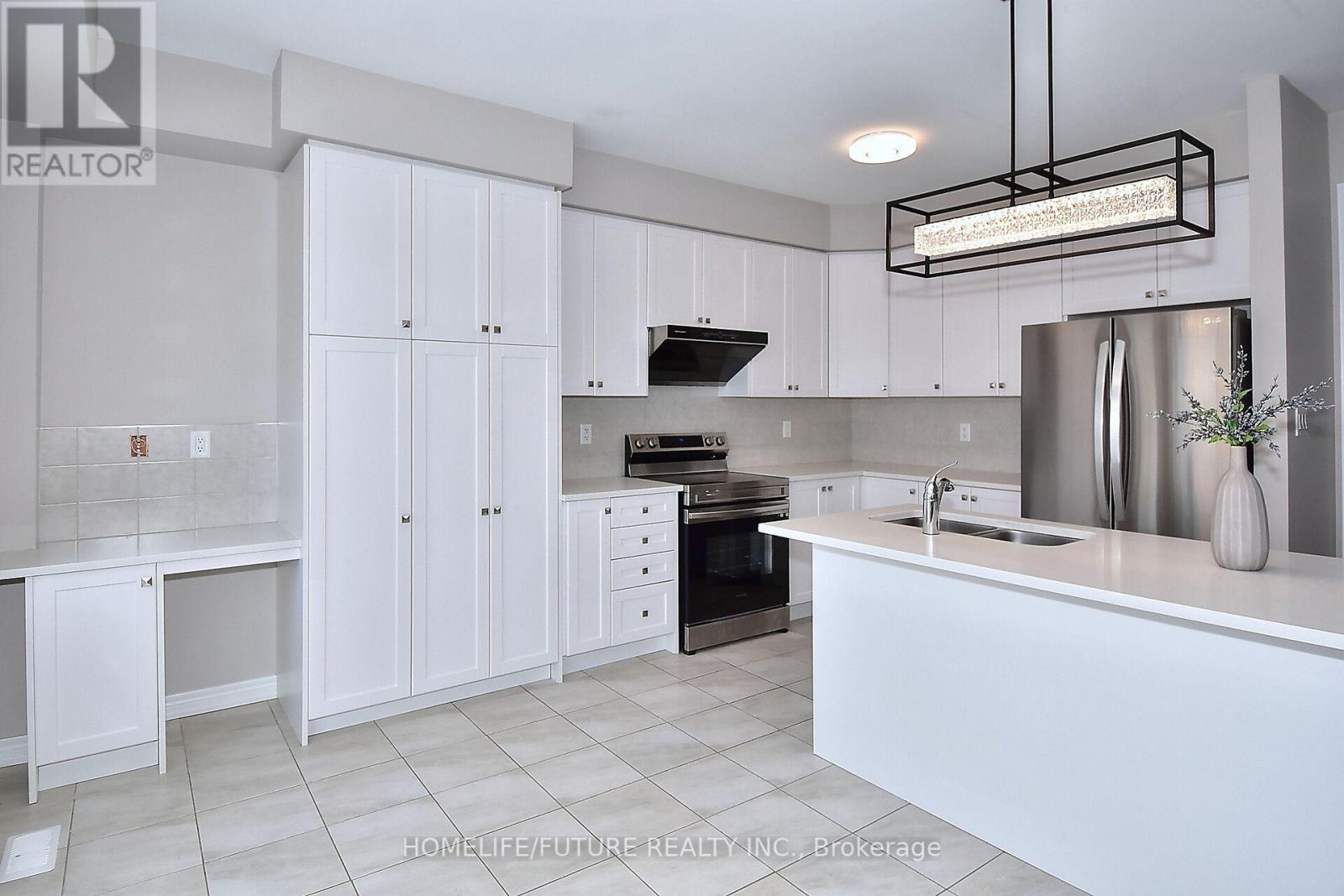 656 Lemay Grove, Peterborough, Ontario  K9K 0H8 - Photo 14 - X12457582