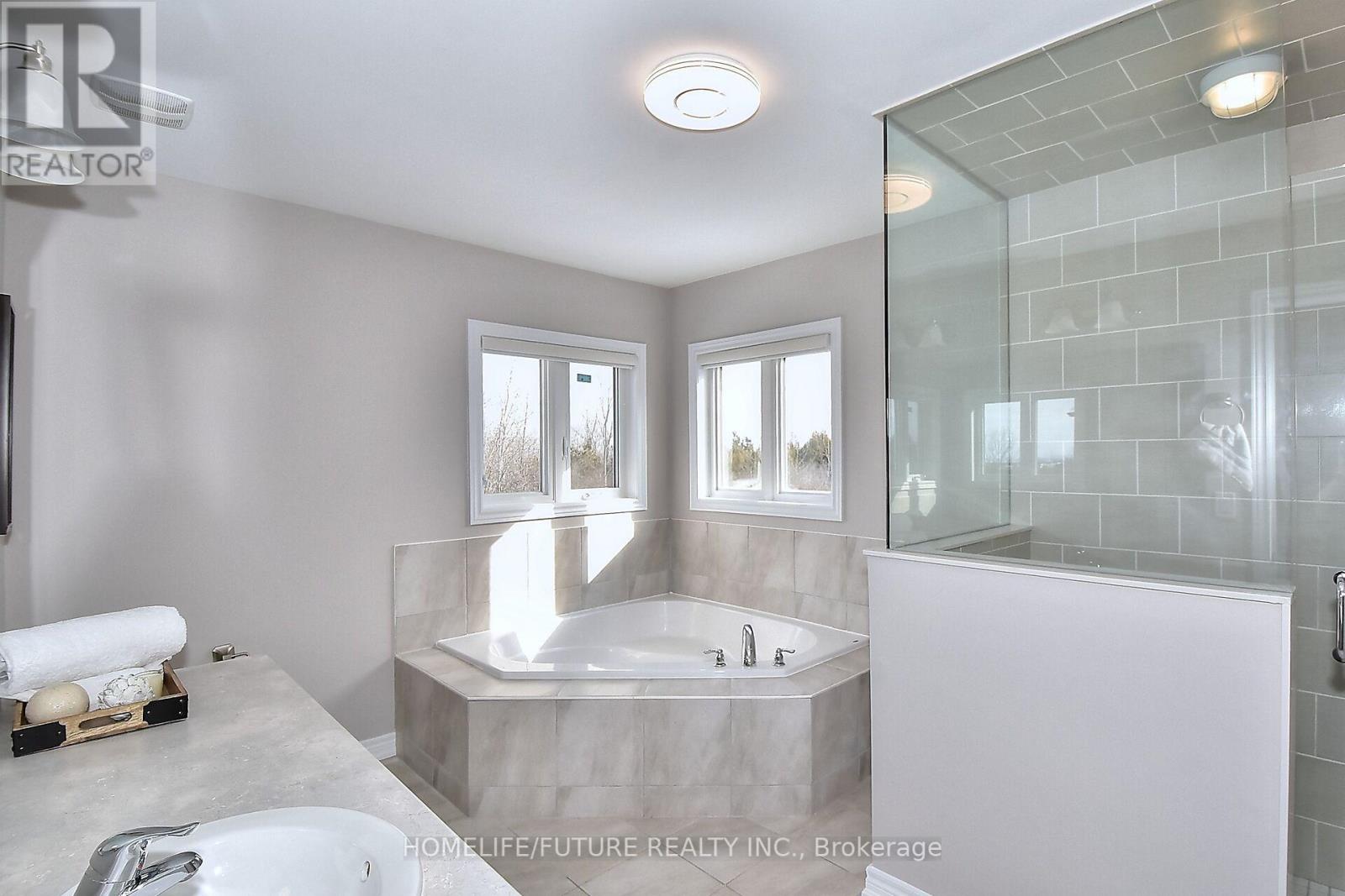 656 Lemay Grove, Peterborough, Ontario  K9K 0H8 - Photo 24 - X12457582