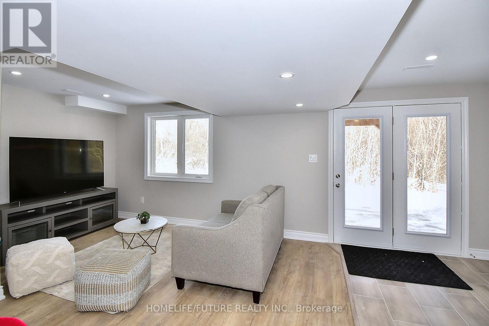 656 Lemay Grove, Peterborough, Ontario  K9K 0H8 - Photo 36 - X12457582