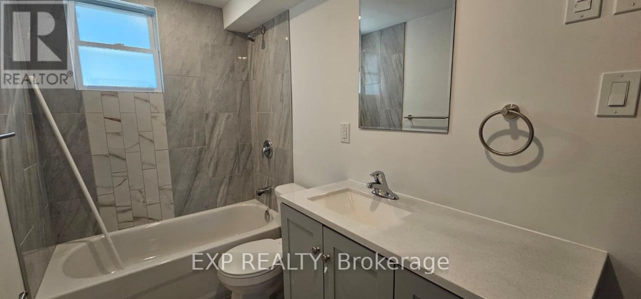 01 - 216 Mcarthur Avenue, Ottawa, Ontario  K1L 6P5 - Photo 4 - X12457637
