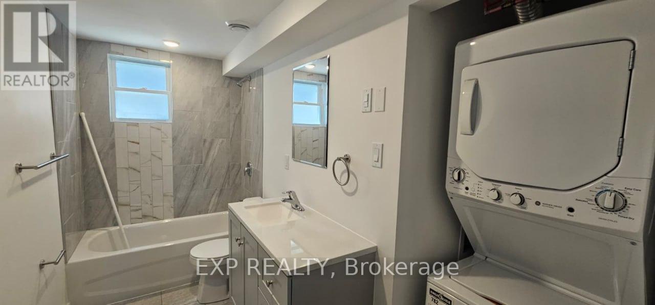 01 - 216 Mcarthur Avenue, Ottawa, Ontario  K1L 6P5 - Photo 5 - X12457637
