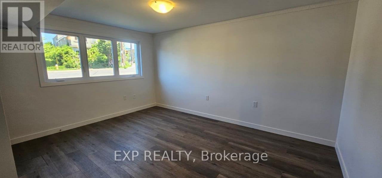 01 - 216 Mcarthur Avenue, Ottawa, Ontario  K1L 6P5 - Photo 6 - X12457637