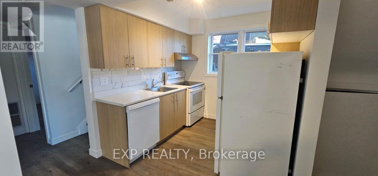 01 - 216 Mcarthur Avenue, Ottawa, Ontario  K1L 6P5 - Photo 8 - X12457637