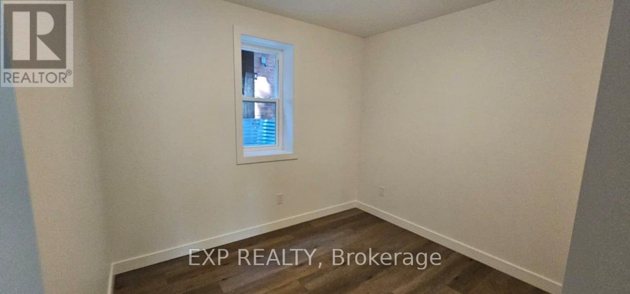 02 - 216 Mcarthur Avenue, Ottawa, Ontario  K1L 6P5 - Photo 8 - X12457638