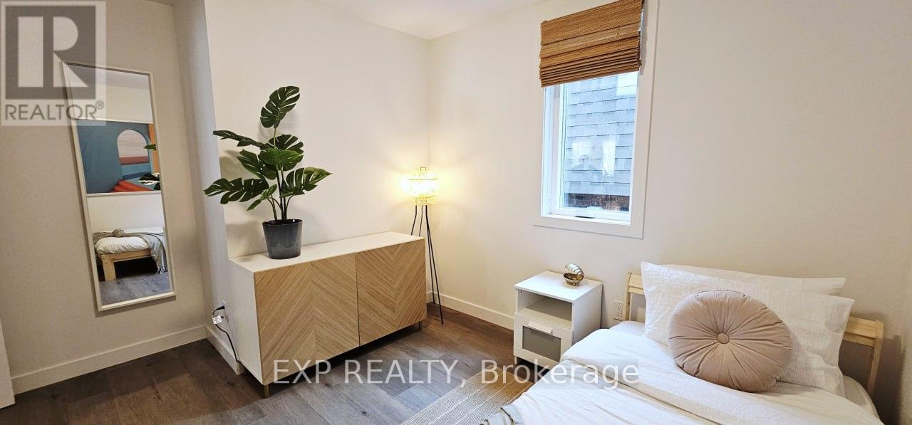 102 - 216 Mcarthur Avenue, Ottawa, Ontario  K1L 6P5 - Photo 6 - X12457640