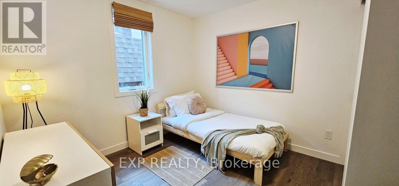 102 - 216 Mcarthur Avenue, Ottawa, Ontario  K1L 6P5 - Photo 8 - X12457640