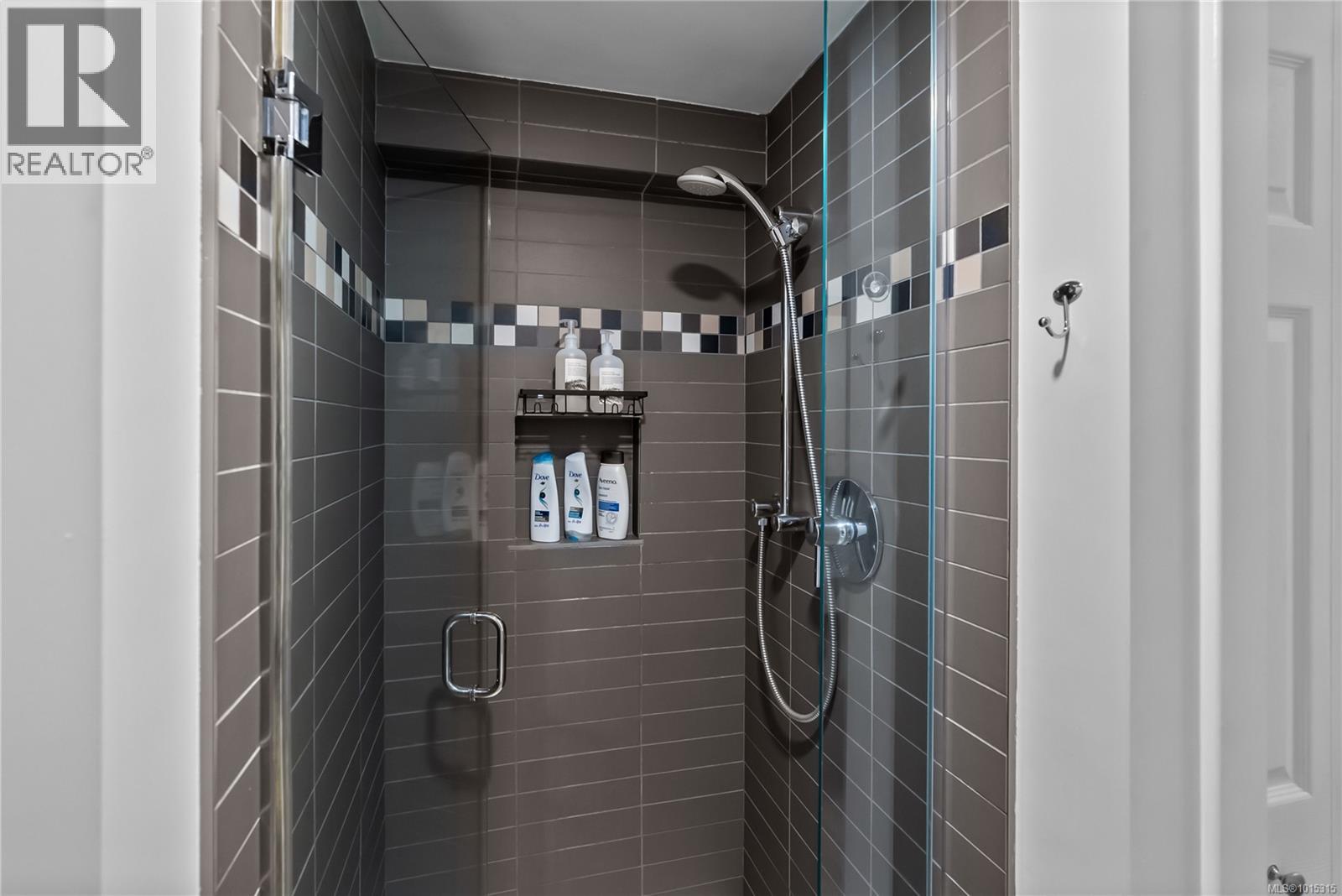 2879 Phyllis St, Saanich, British Columbia  V8N 1Y8 - Photo 32 - 1015315