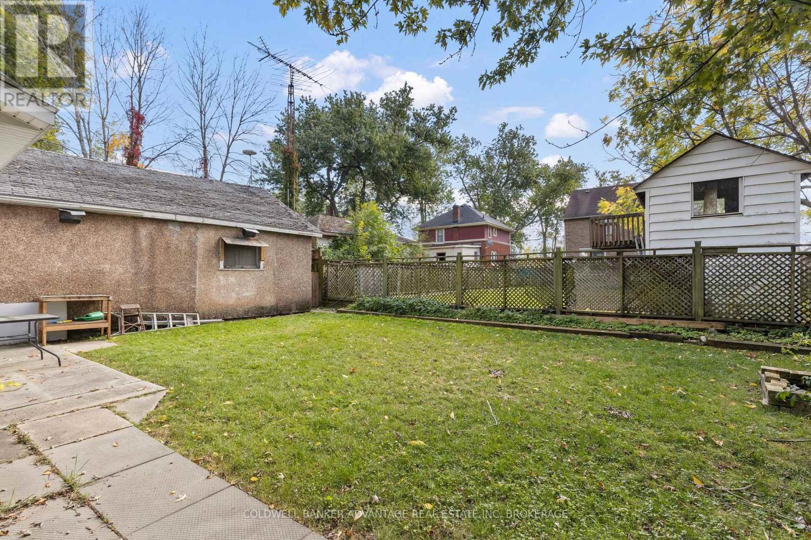 105 Maple Avenue, Welland, Ontario  L3C 5G2 - Photo 24 - X12457609