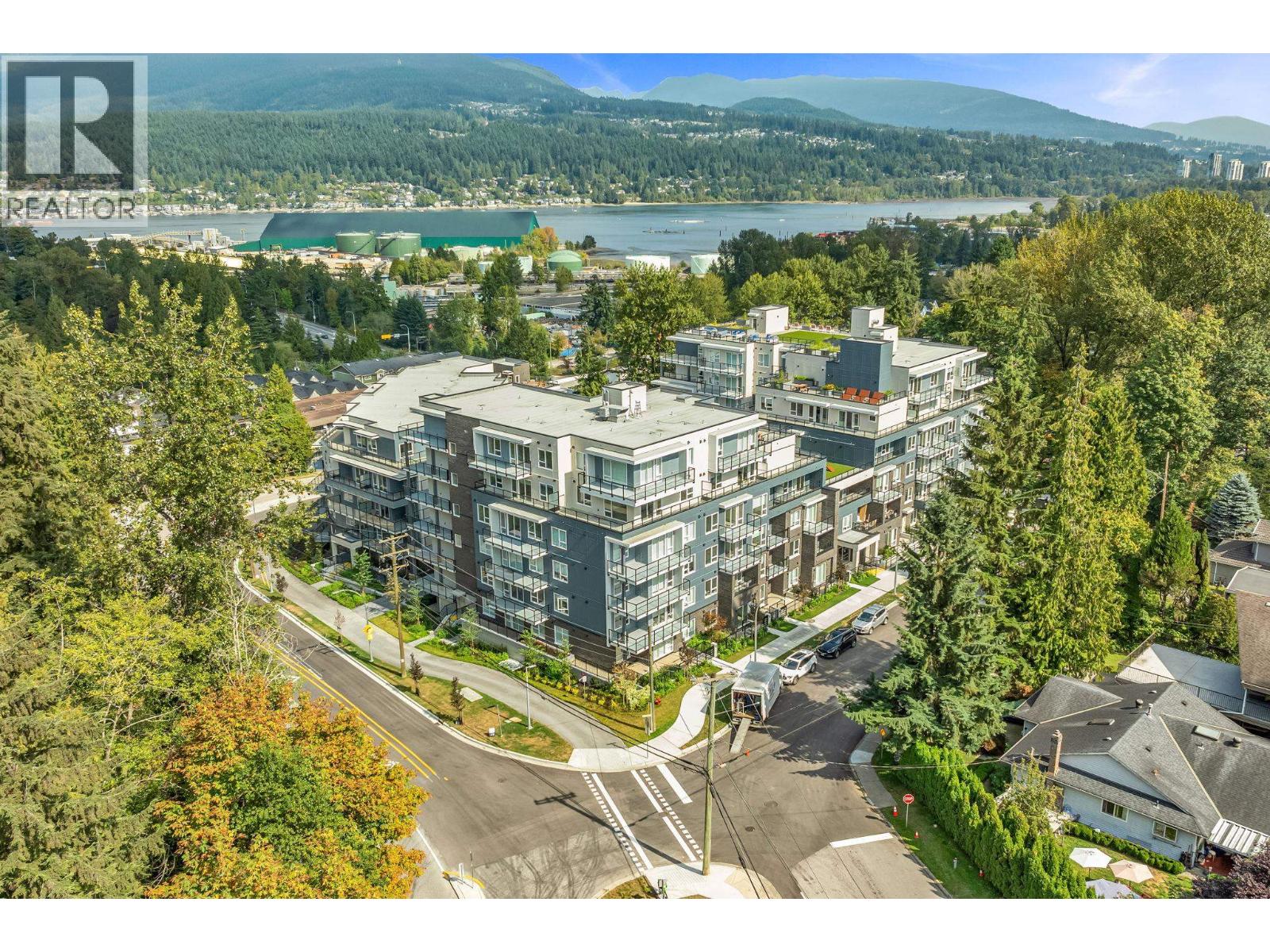 306 2002 ST GEORGE STREET, Port Moody, British Columbia