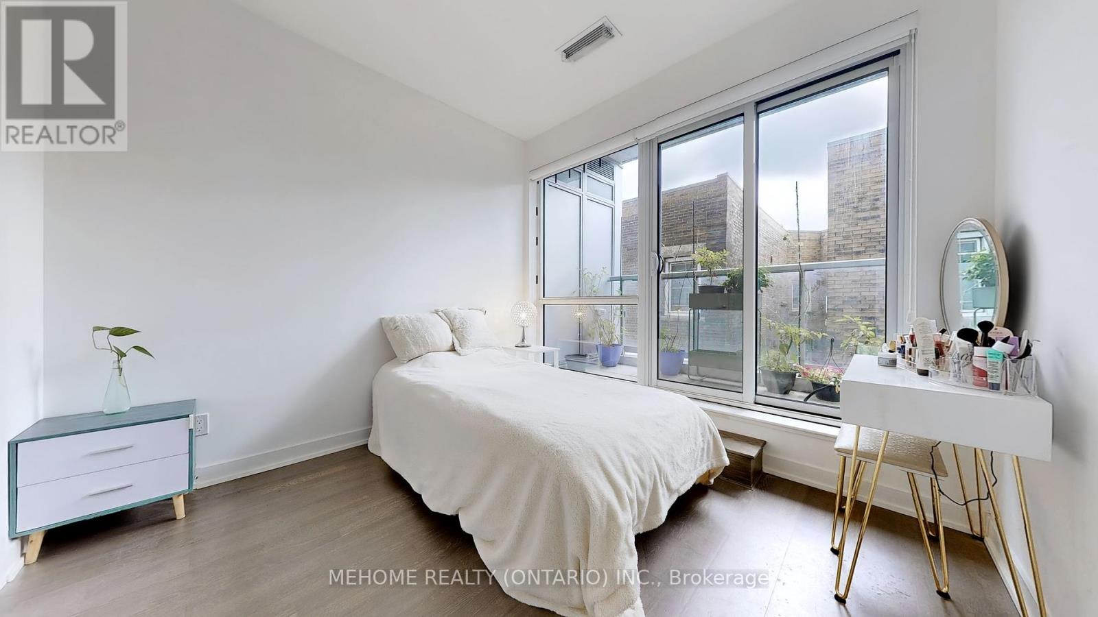 204 - 501 St. Clair Avenue W, Toronto, Ontario  M5P 0A2 - Photo 14 - C12457633