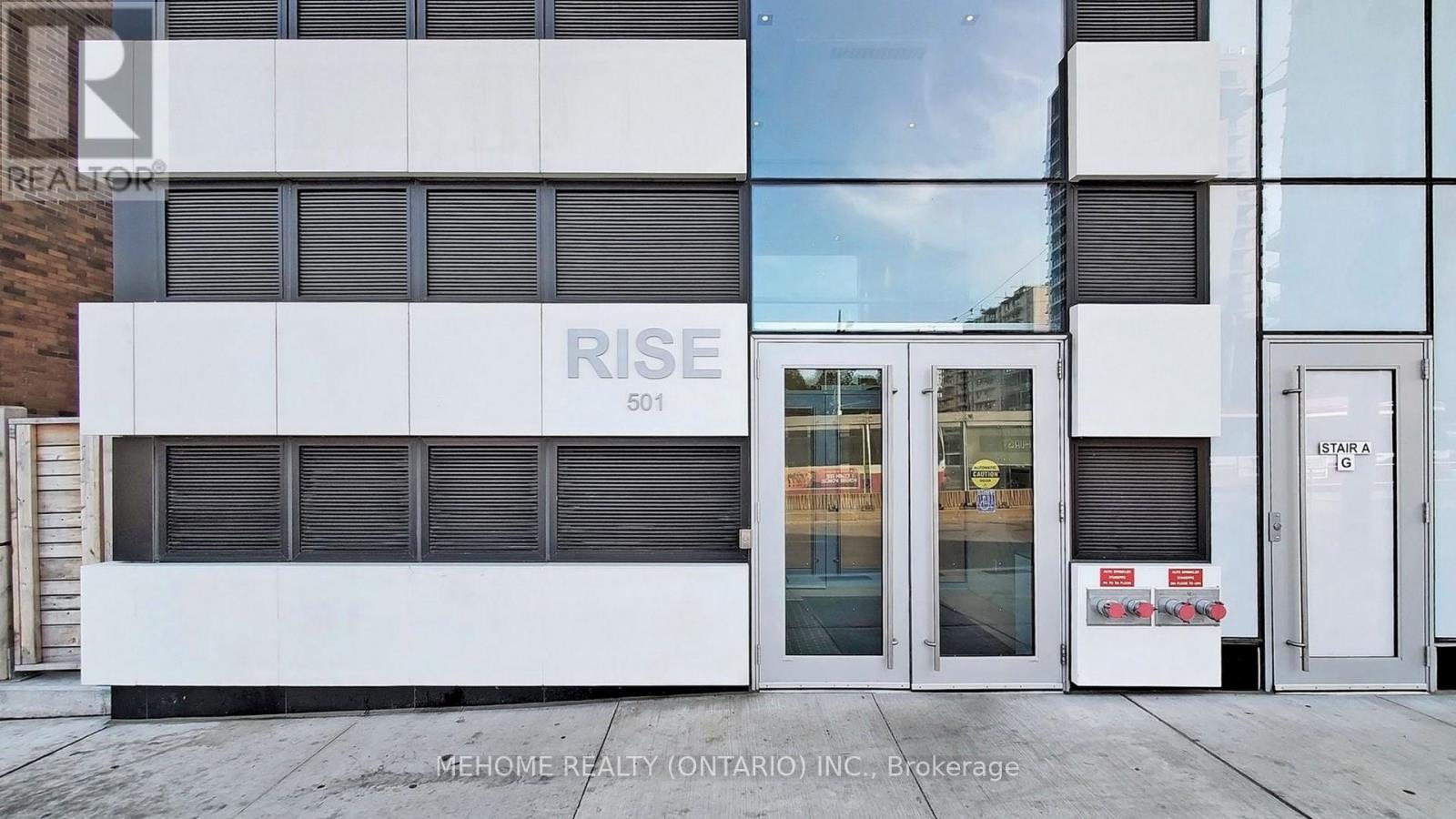 204 - 501 St. Clair Avenue W, Toronto, Ontario  M5P 0A2 - Photo 2 - C12457633