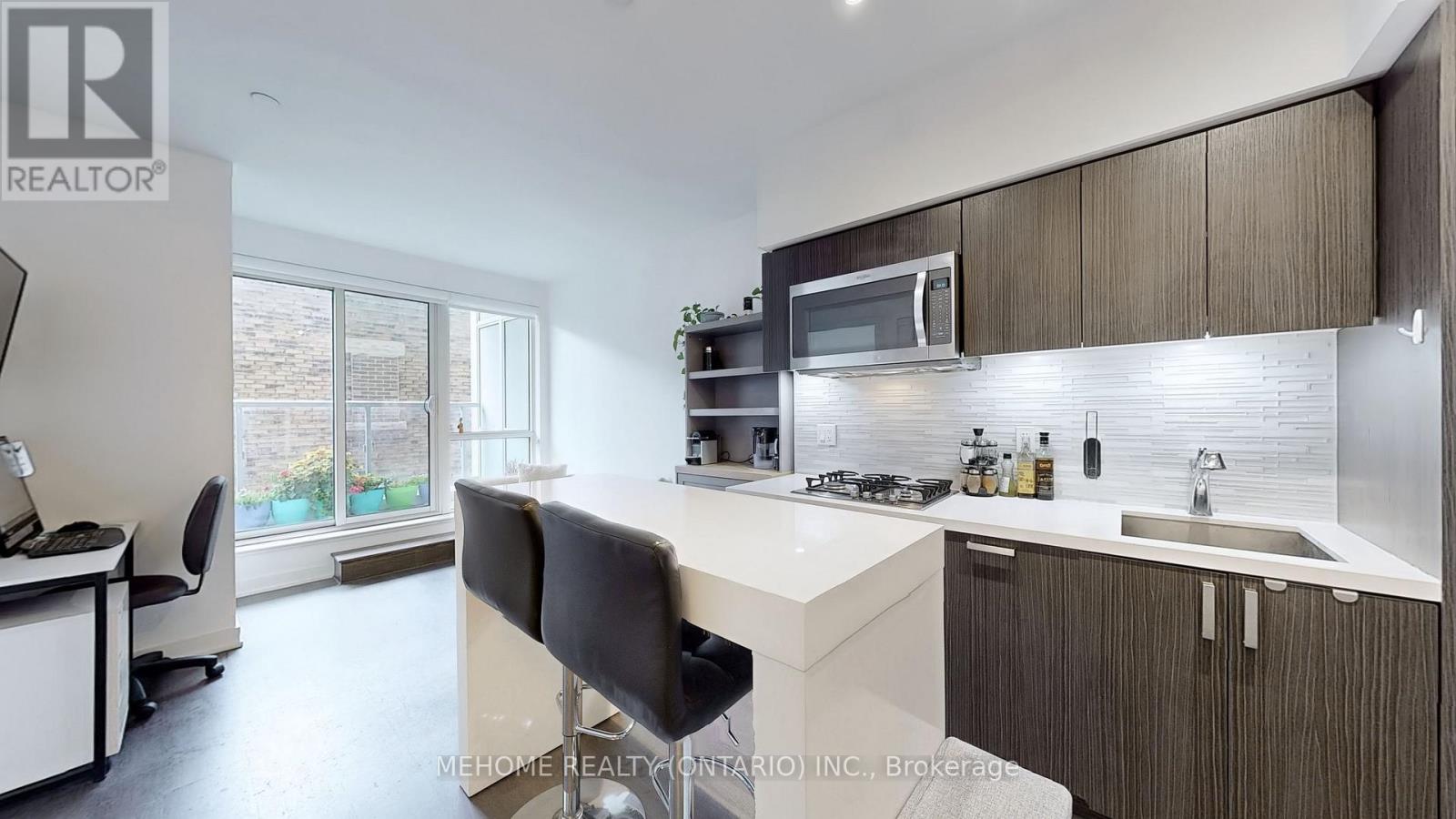 204 - 501 St. Clair Avenue W, Toronto, Ontario  M5P 0A2 - Photo 7 - C12457633