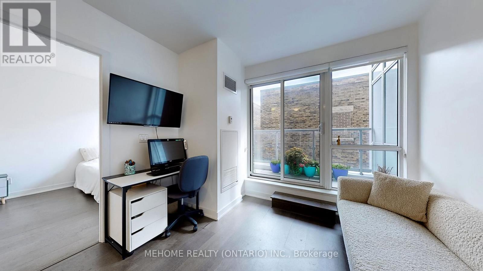 204 - 501 St. Clair Avenue W, Toronto, Ontario  M5P 0A2 - Photo 9 - C12457633