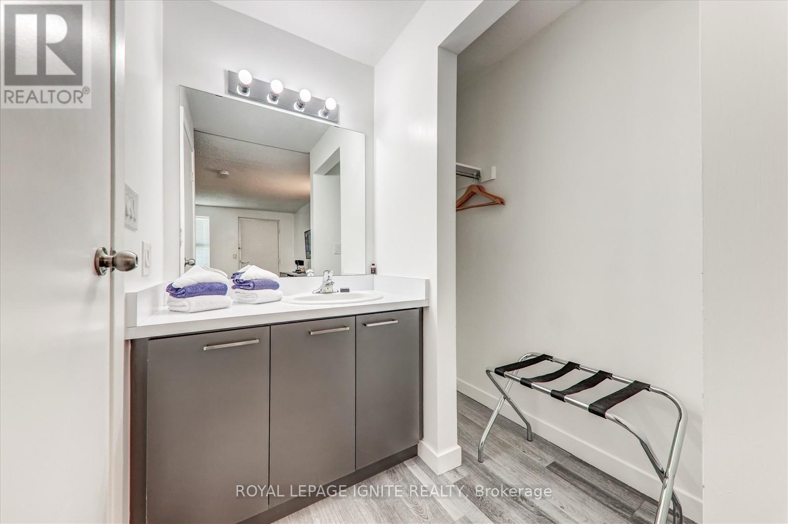 212 - 70 Port Darlington Road, Clarington, Ontario  L1C 6T9 - Photo 15 - E12457635