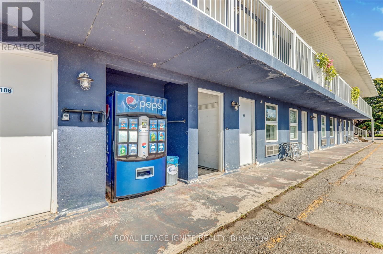 212 - 70 Port Darlington Road, Clarington, Ontario  L1C 6T9 - Photo 6 - E12457635