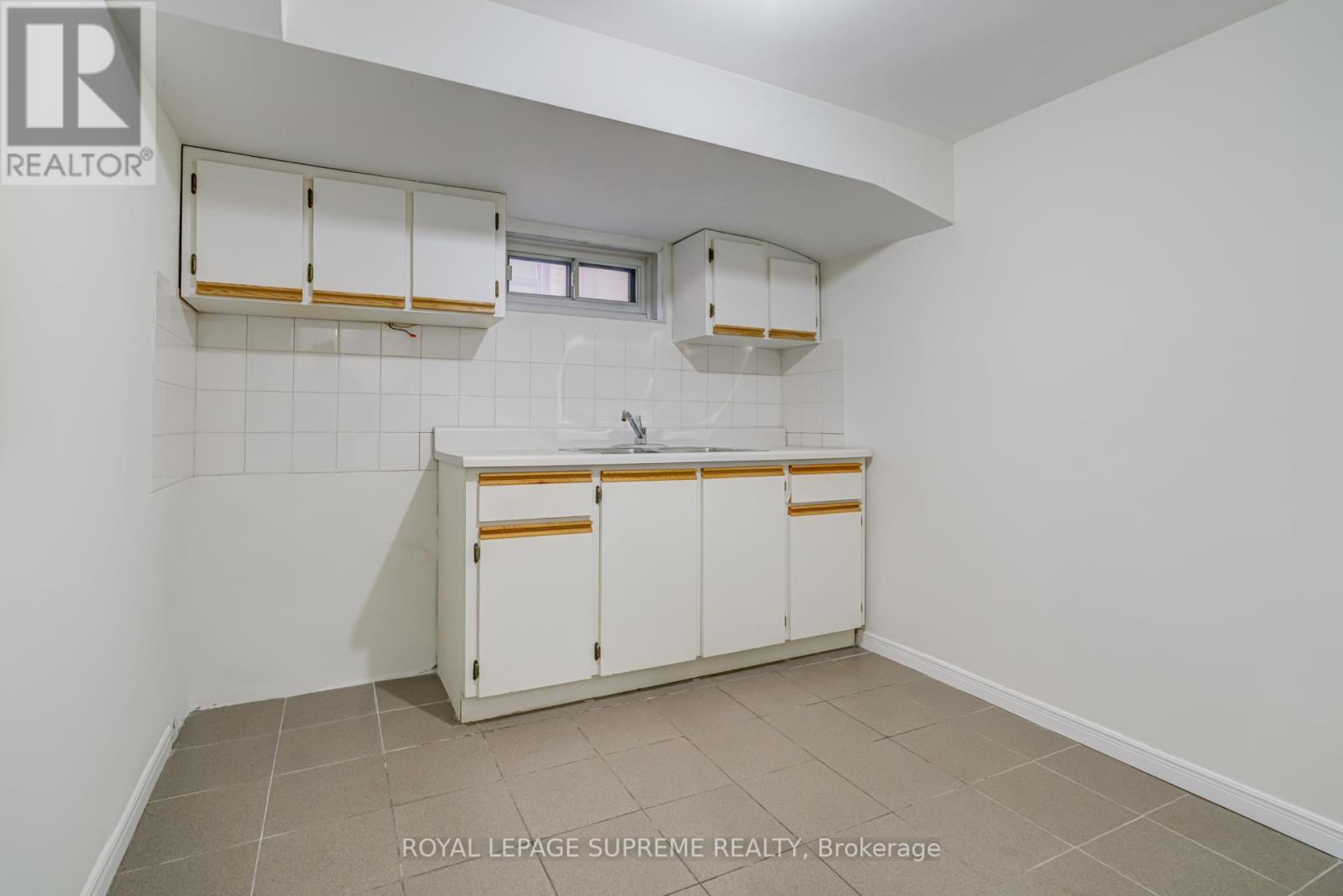 339 Hopewell Avenue, Toronto, Ontario  M6E 2S1 - Photo 28 - W12453831