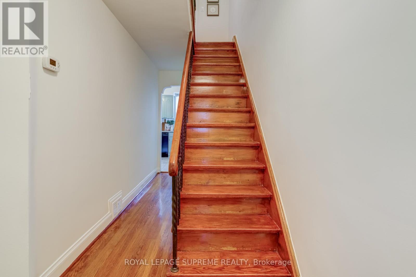 339 Hopewell Avenue, Toronto, Ontario  M6E 2S1 - Photo 16 - W12453831