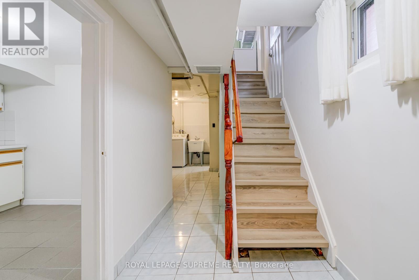 339 Hopewell Avenue, Toronto, Ontario  M6E 2S1 - Photo 25 - W12453831