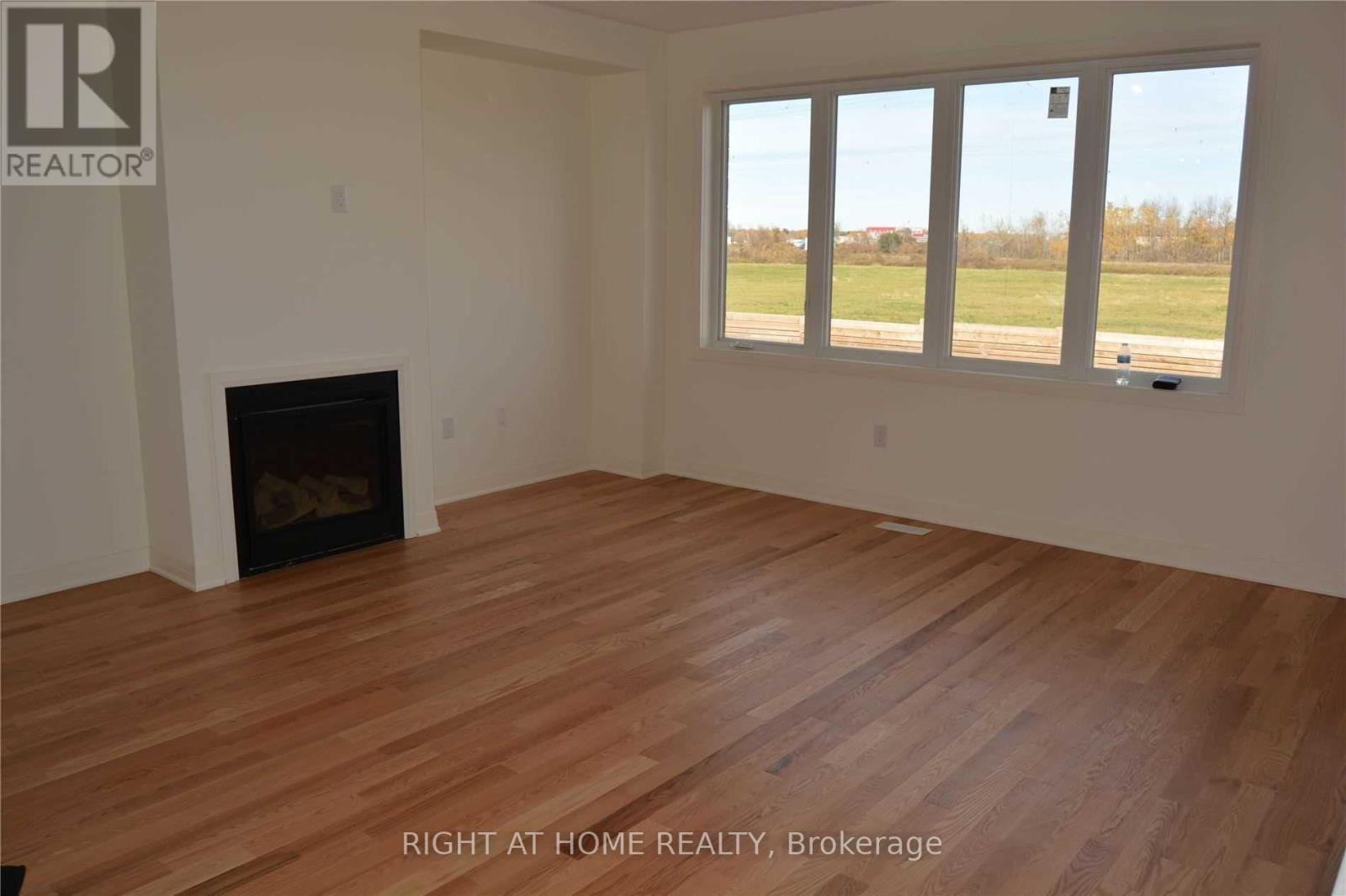 135 Yacht Drive, Clarington, Ontario  L1C 2W3 - Photo 5 - E12425617