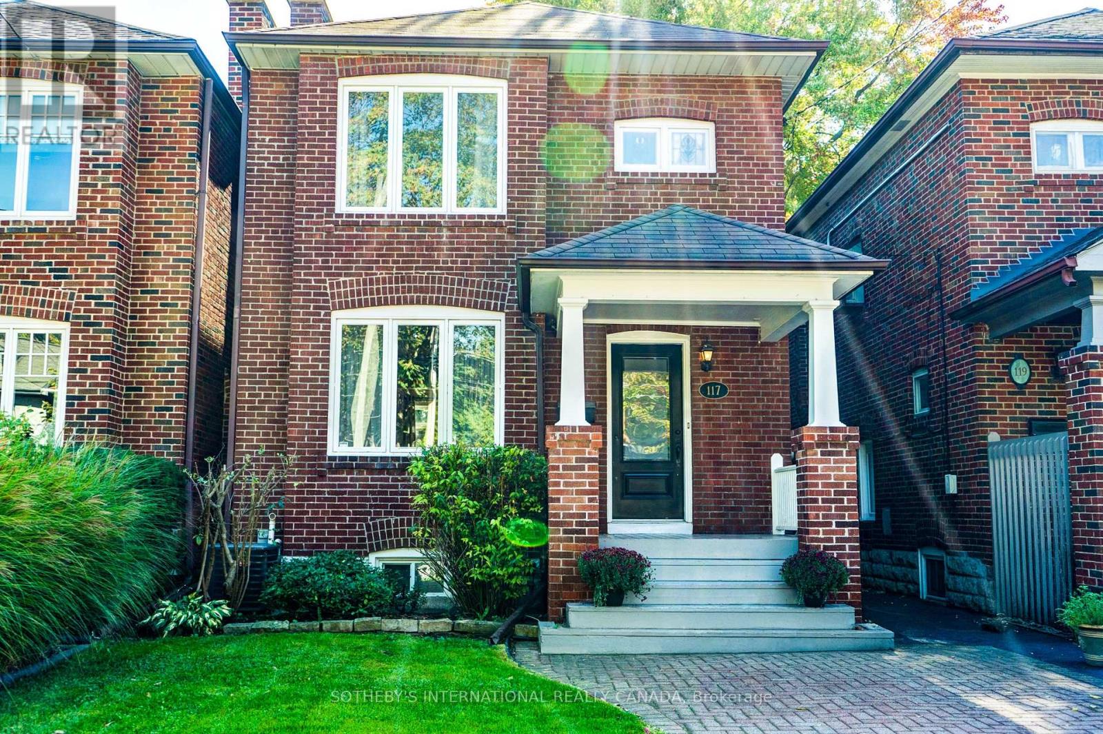 117 Deloraine Avenue, Toronto, Ontario  M5M 2B1 - Photo 1 - C12452025