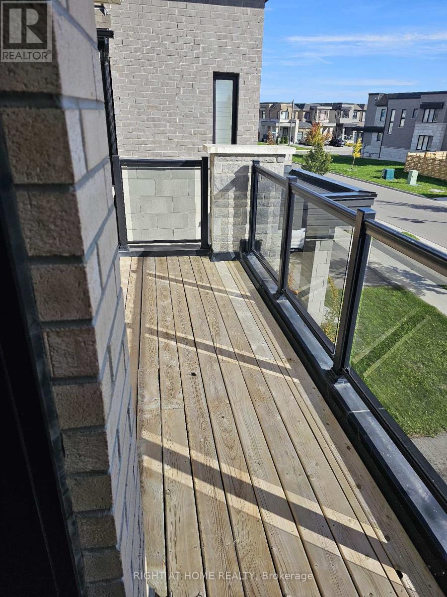 135 Yacht Drive, Clarington, Ontario  L1C 2W3 - Photo 2 - E12425617