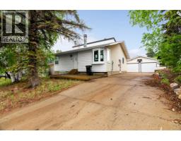 105 Simpson Way Thickwood