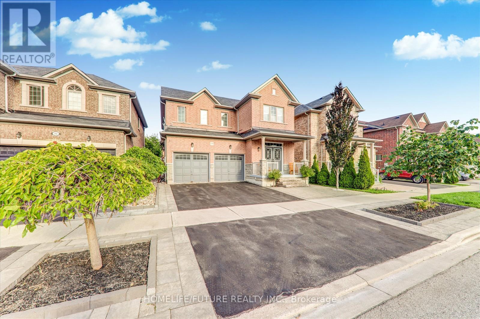 100 James Mccullough Road, Whitchurch-Stouffville, Ontario  L4A 0Z2 - Photo 3 - N12457600