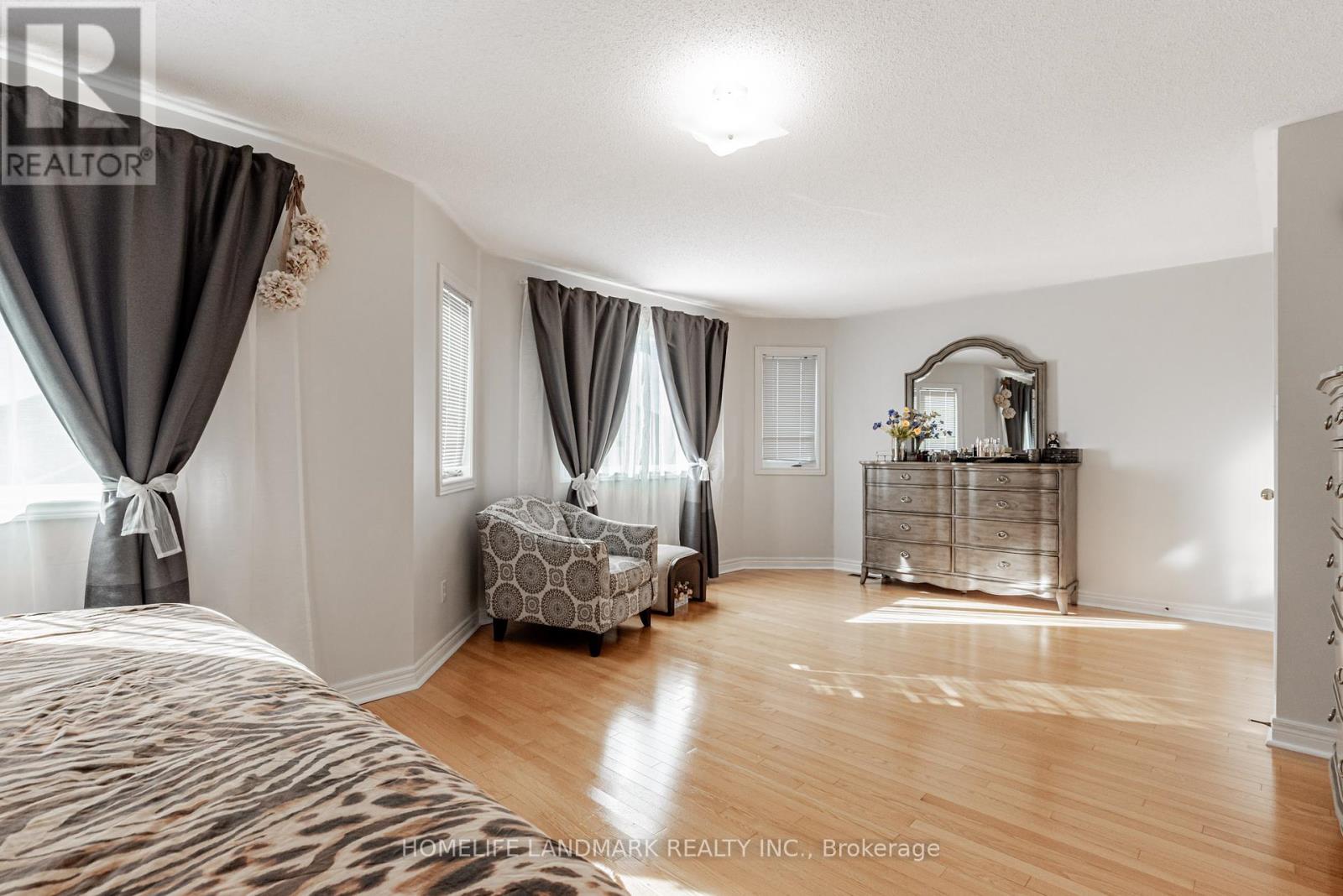 12 Houser Street, Markham, Ontario  L6E 1H8 - Photo 15 - N12457612