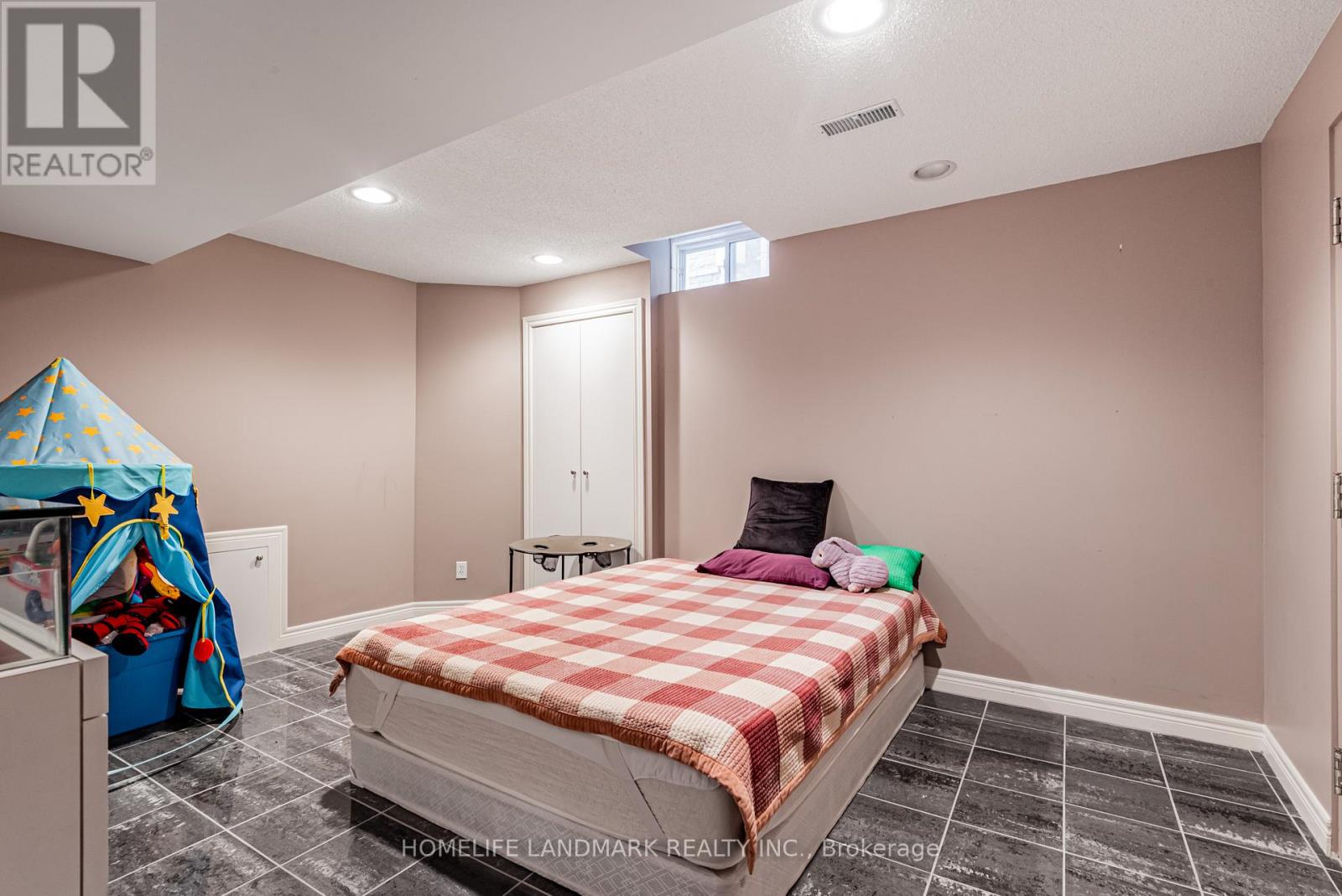12 Houser Street, Markham, Ontario  L6E 1H8 - Photo 23 - N12457612