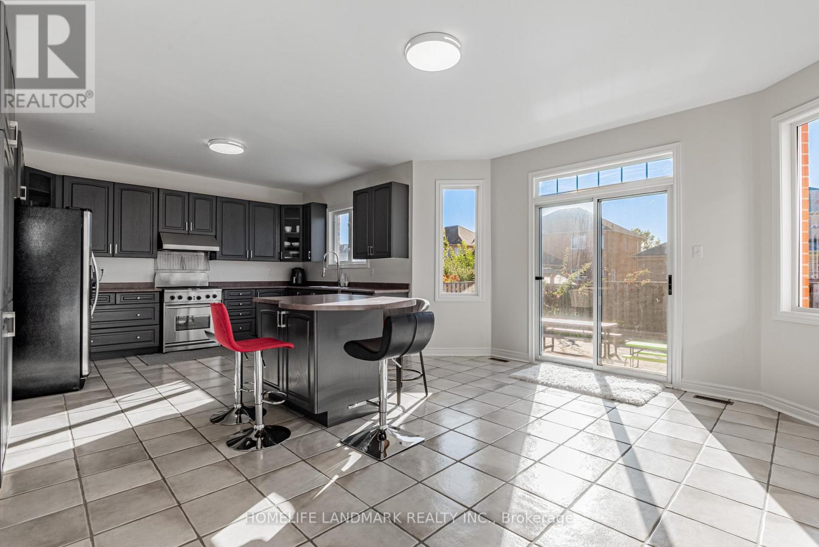 12 Houser Street, Markham, Ontario  L6E 1H8 - Photo 9 - N12457612