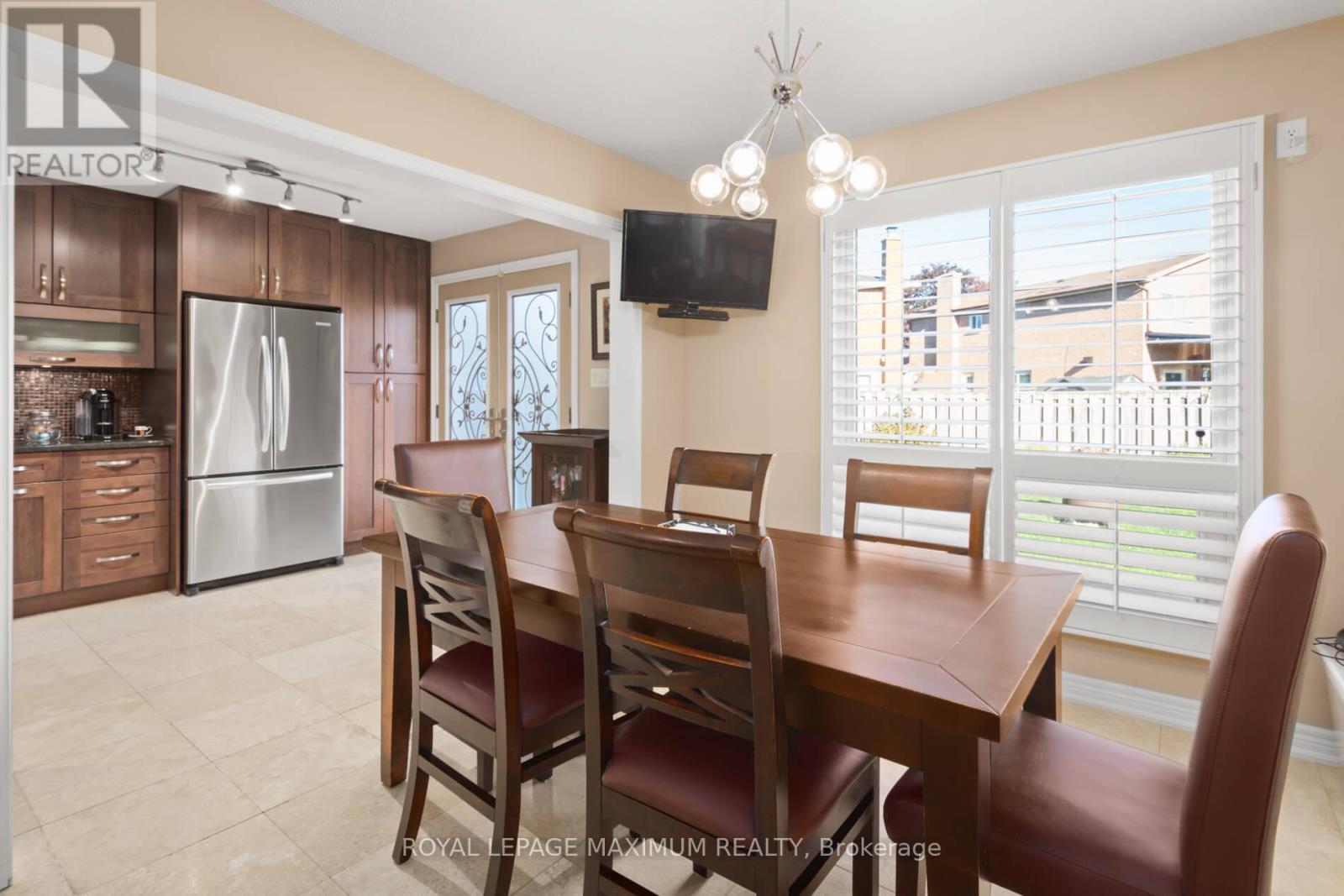 12 Checker Court, Vaughan, Ontario  L4J 5X3 - Photo 11 - N12457630