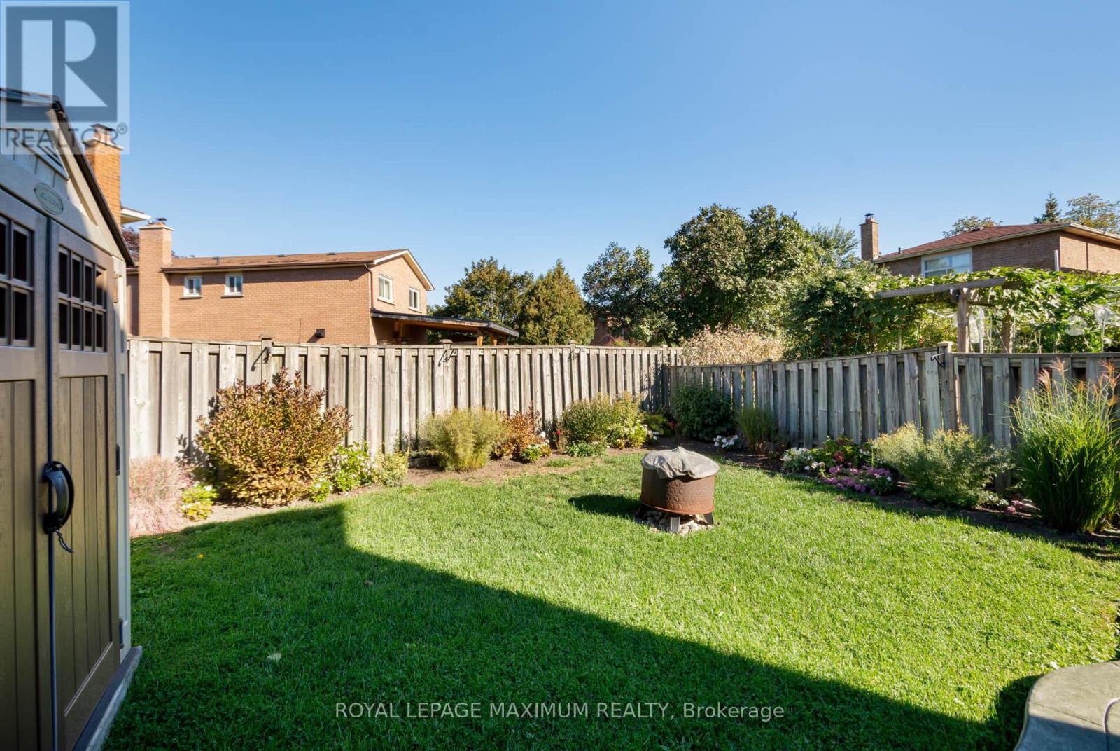 12 Checker Court, Vaughan, Ontario  L4J 5X3 - Photo 33 - N12457630