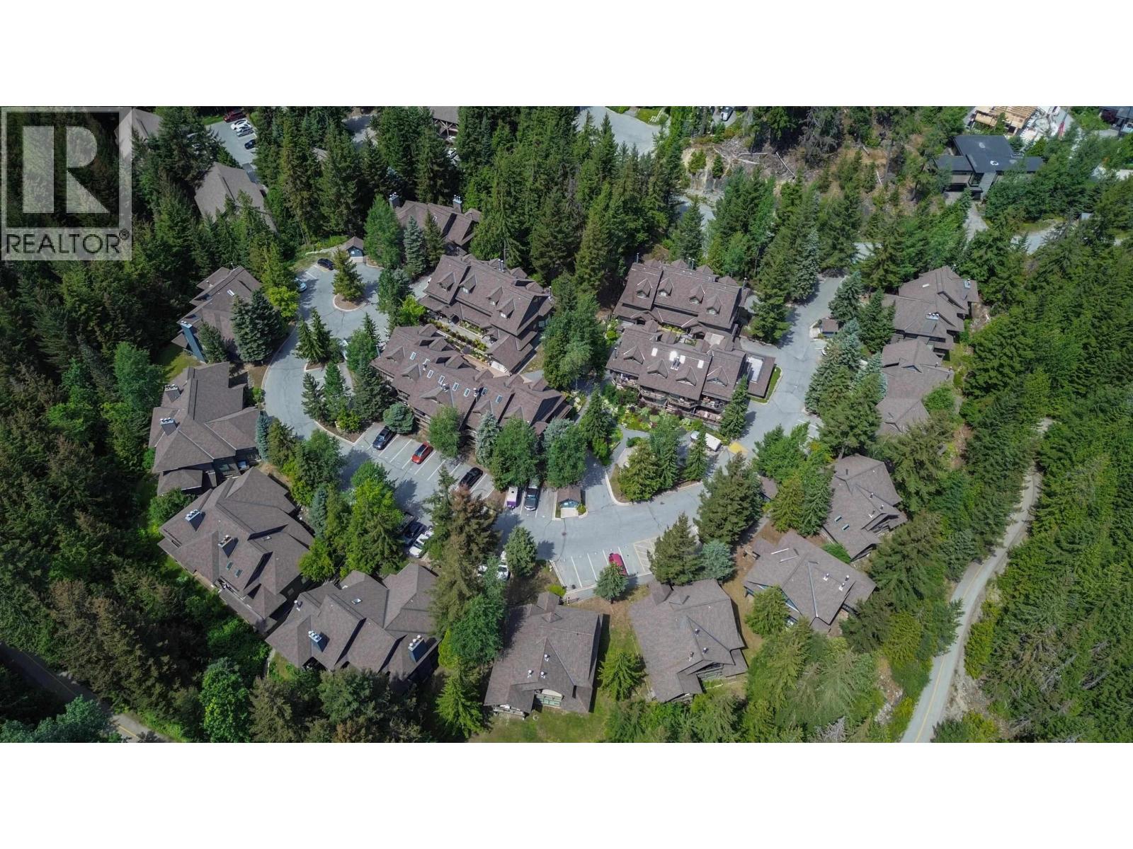 302 3050 HILLCREST DRIVE, Whistler, British Columbia