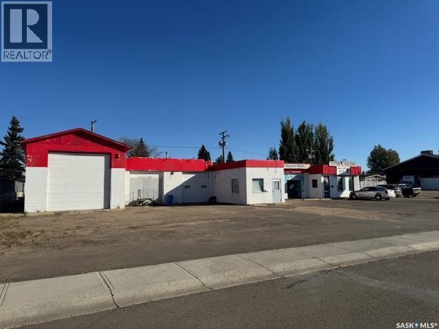 2112 100th Street, North Battleford, Saskatchewan  S9A 3X5 - Photo 2 - SK020669