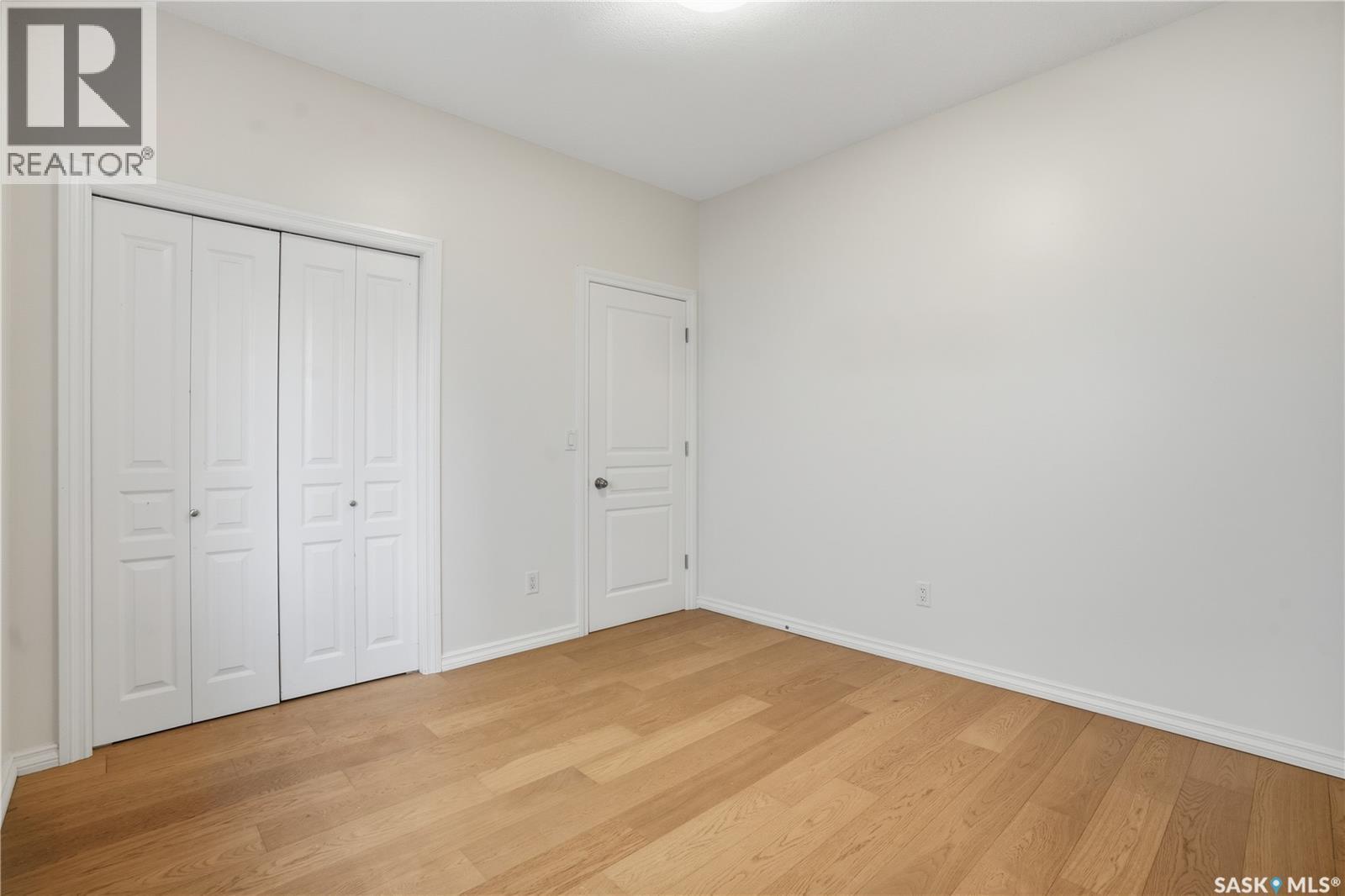 2106 Laurier Crescent E, Regina, Saskatchewan  S4V 0P6 - Photo 27 - SK020658