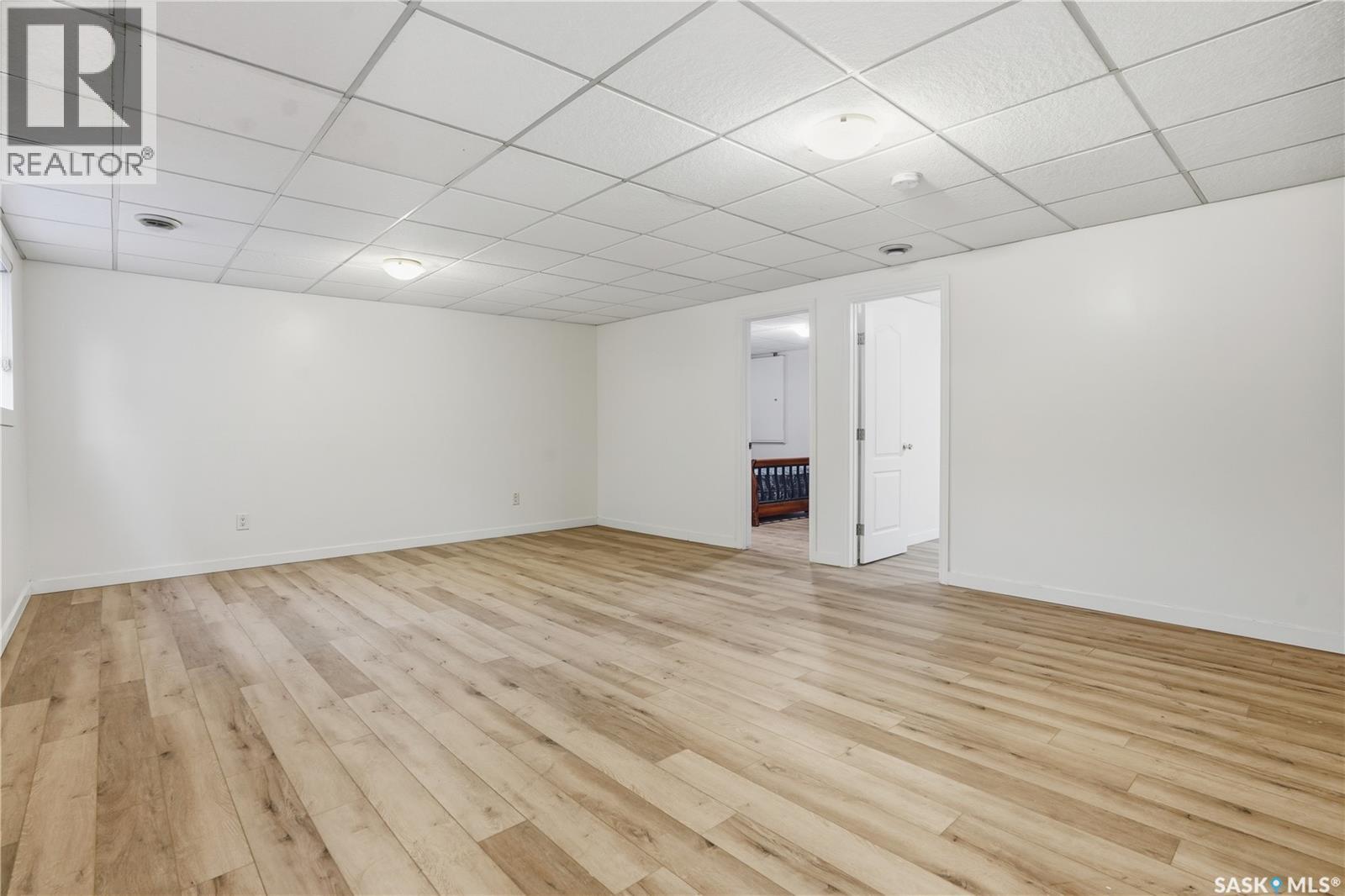 2106 Laurier Crescent E, Regina, Saskatchewan  S4V 0P6 - Photo 32 - SK020658