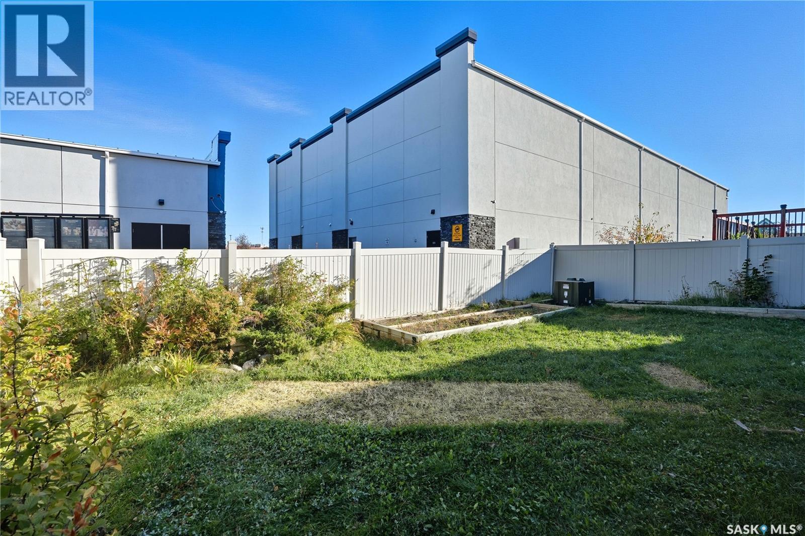 2106 Laurier Crescent E, Regina, Saskatchewan  S4V 0P6 - Photo 41 - SK020658