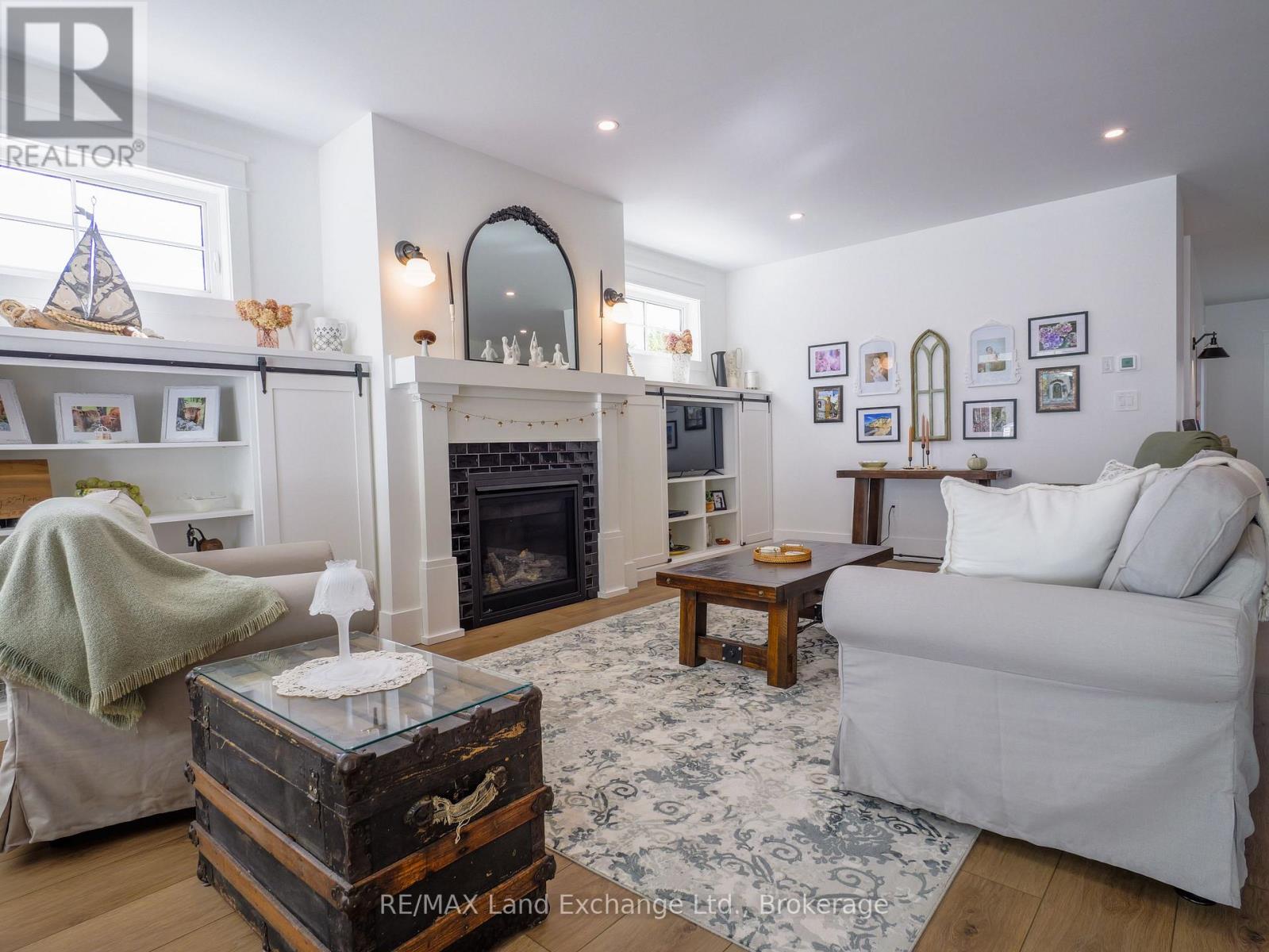15 Lakeforest Drive, Saugeen Shores, Ontario  N0H 2L0 - Photo 11 - X12457570