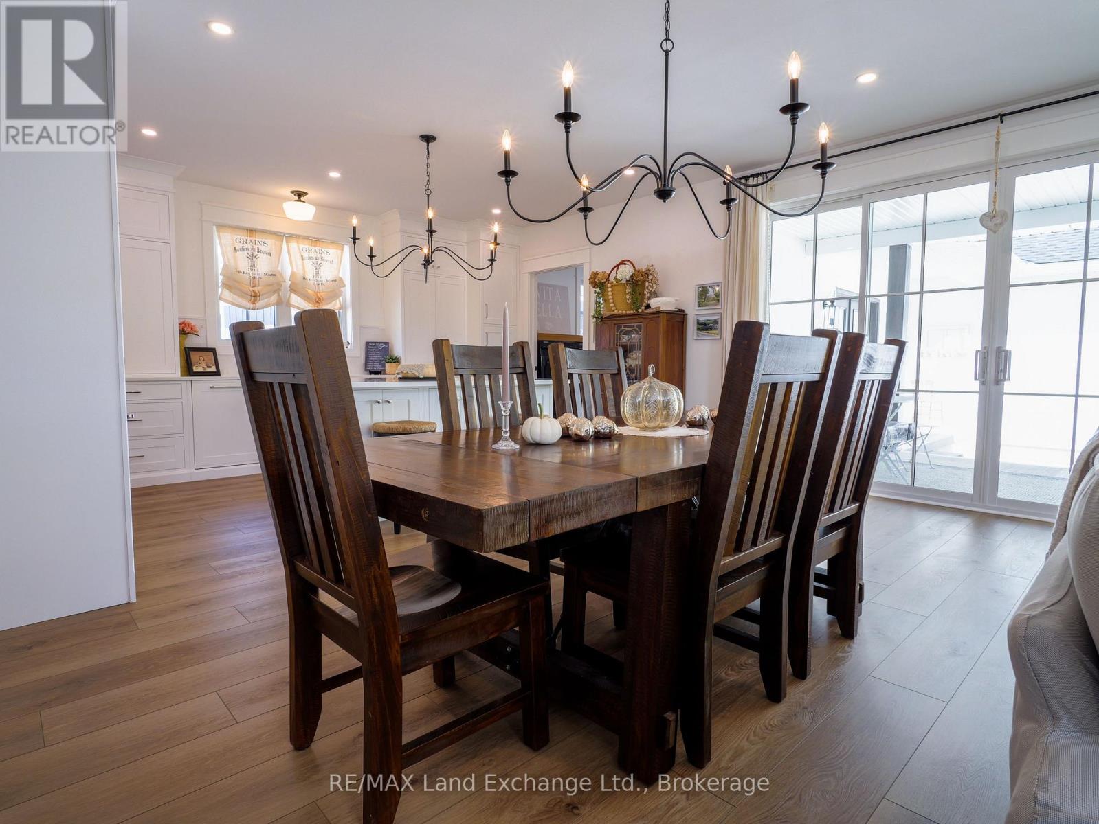 15 Lakeforest Drive, Saugeen Shores, Ontario  N0H 2L0 - Photo 15 - X12457570