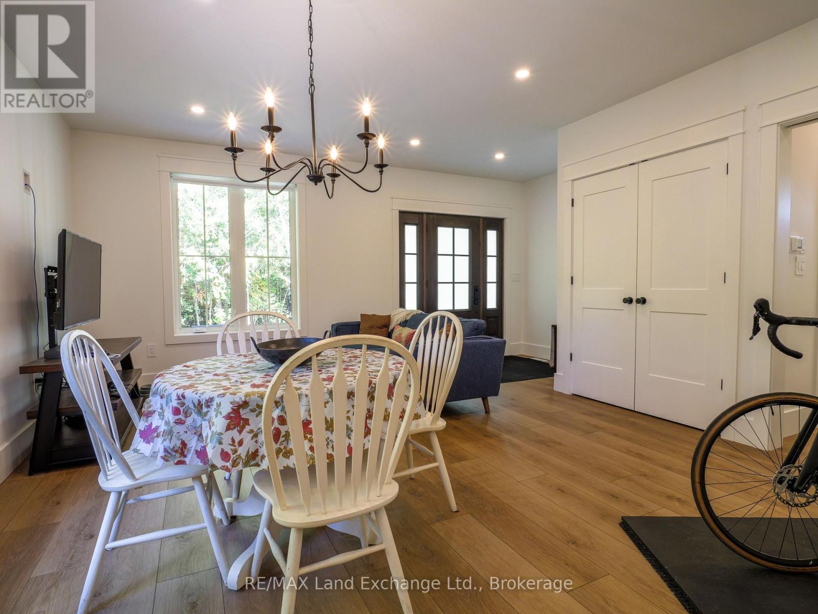 15 Lakeforest Drive, Saugeen Shores, Ontario  N0H 2L0 - Photo 28 - X12457570