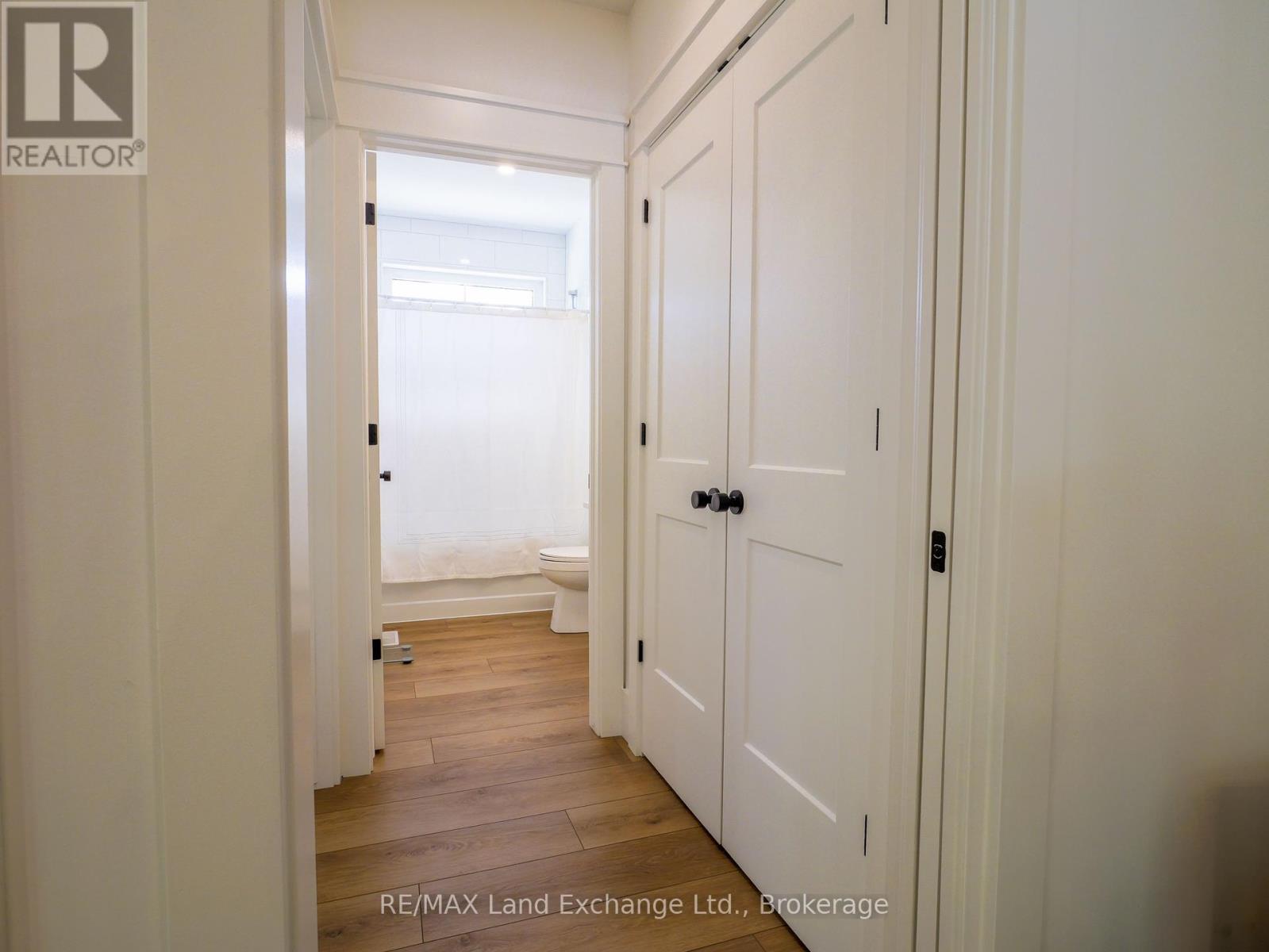 15 Lakeforest Drive, Saugeen Shores, Ontario  N0H 2L0 - Photo 33 - X12457570